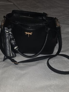 💫Black Women's Satchel Handbag with Gold Dragonfly Accent